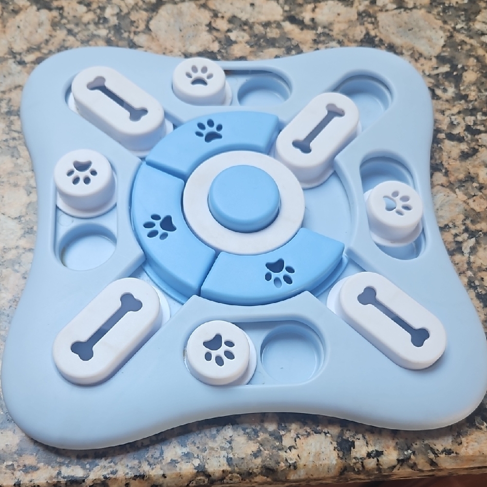 Interactive Blue Pet Puzzle Toy